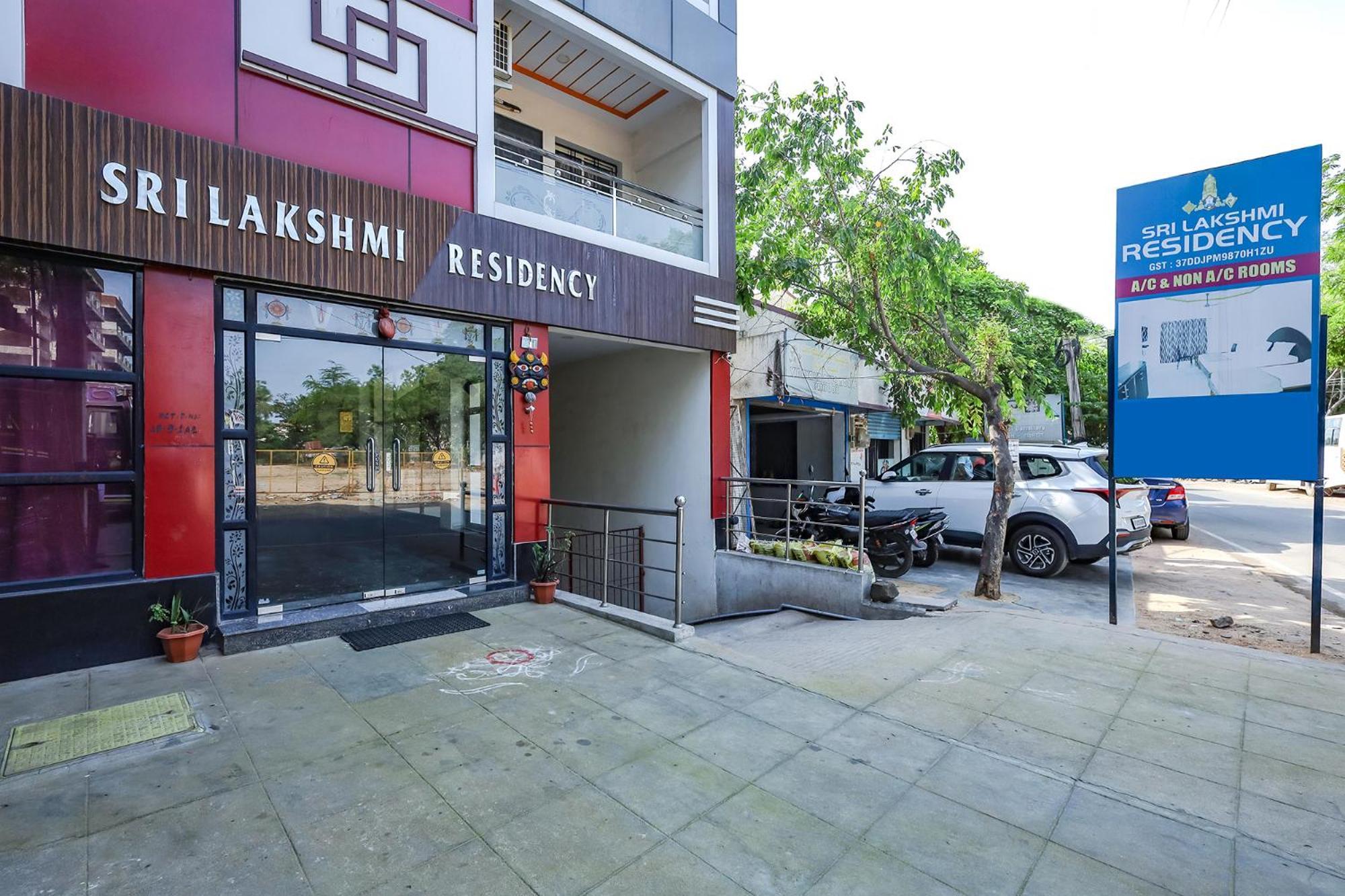 Capital O Lakshmi Residency Tirupati Exterior foto
