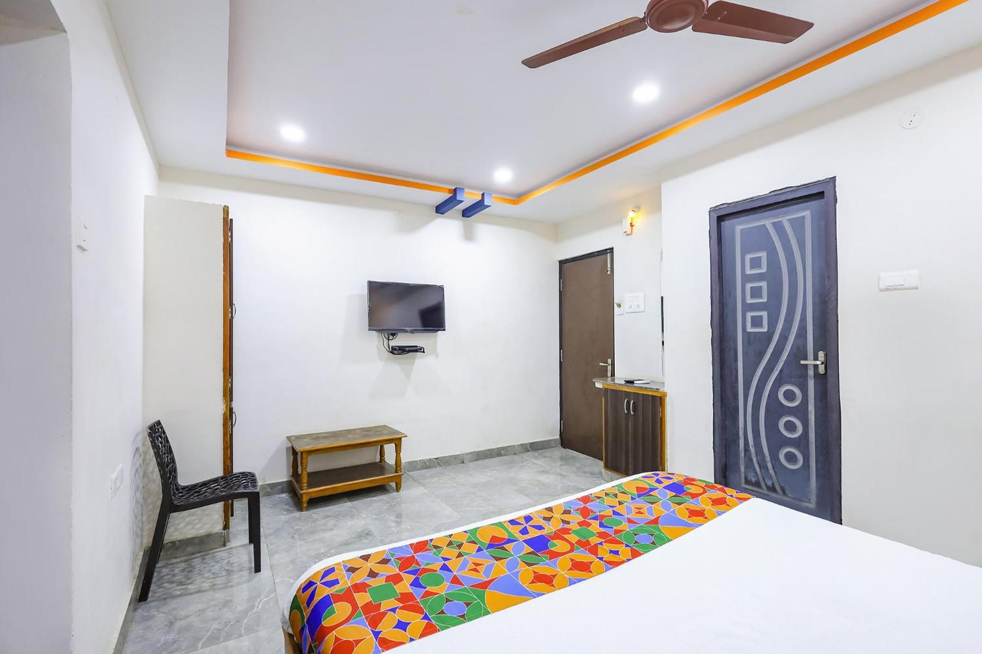 Capital O Lakshmi Residency Tirupati Exterior foto
