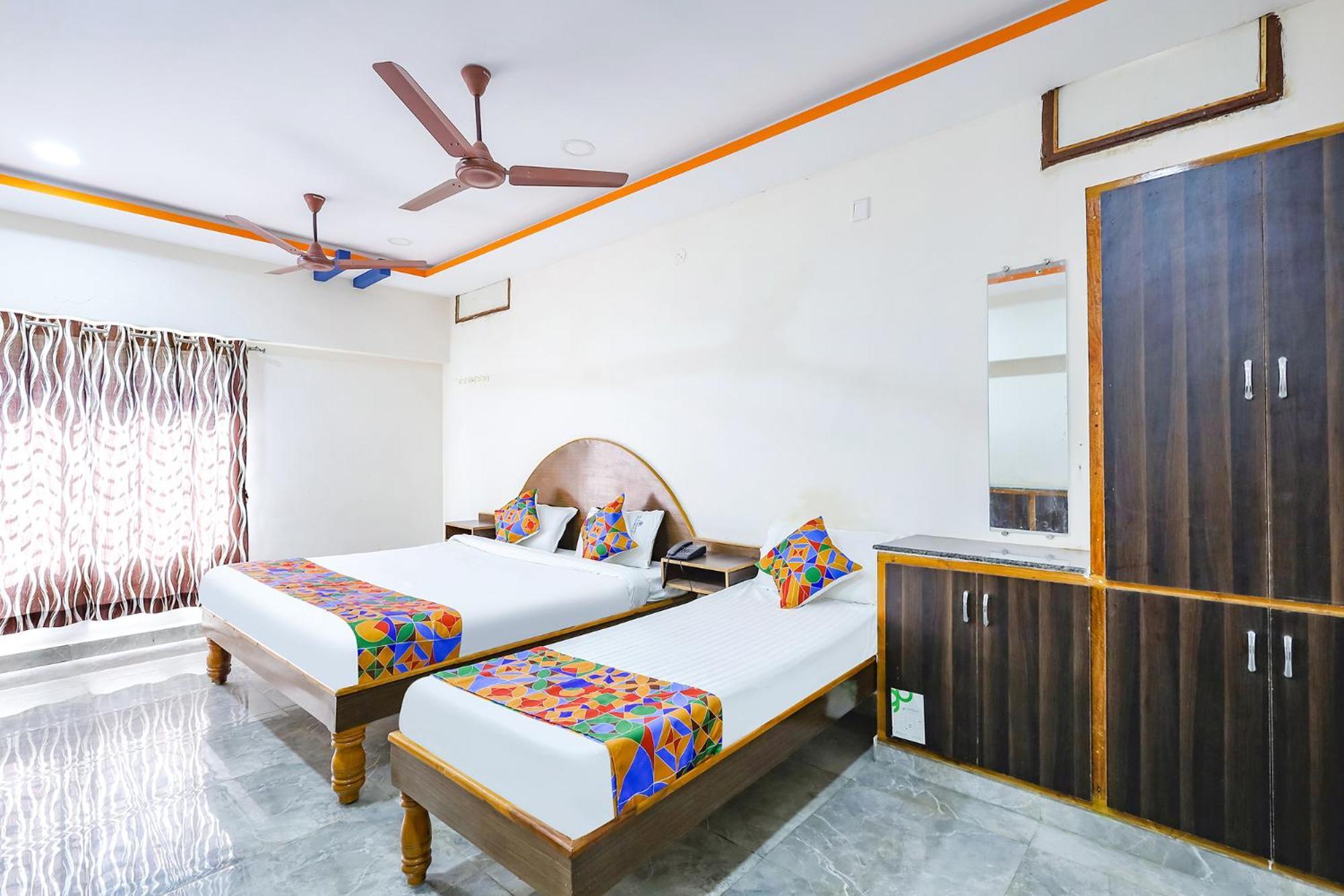 Capital O Lakshmi Residency Tirupati Exterior foto