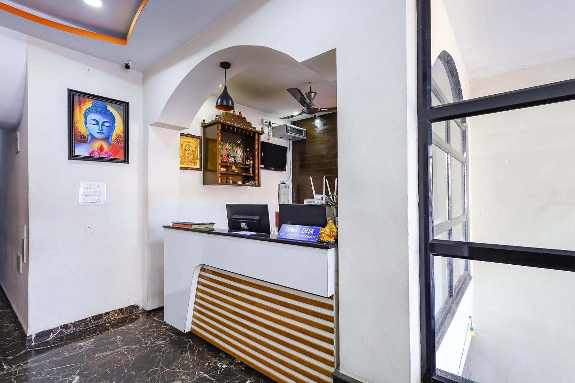 Capital O Lakshmi Residency Tirupati Exterior foto
