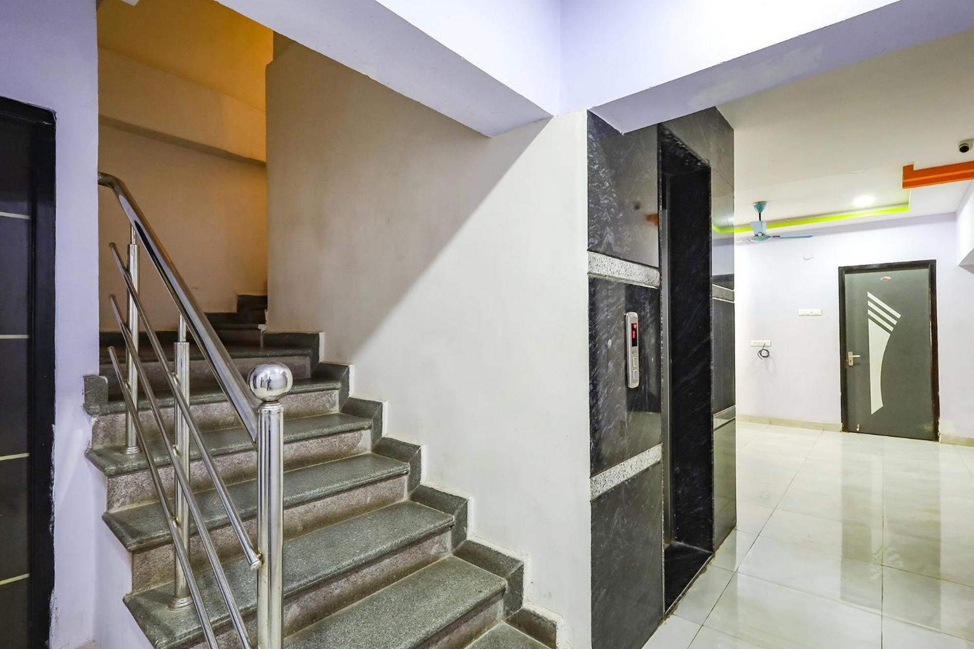 Capital O Lakshmi Residency Tirupati Exterior foto