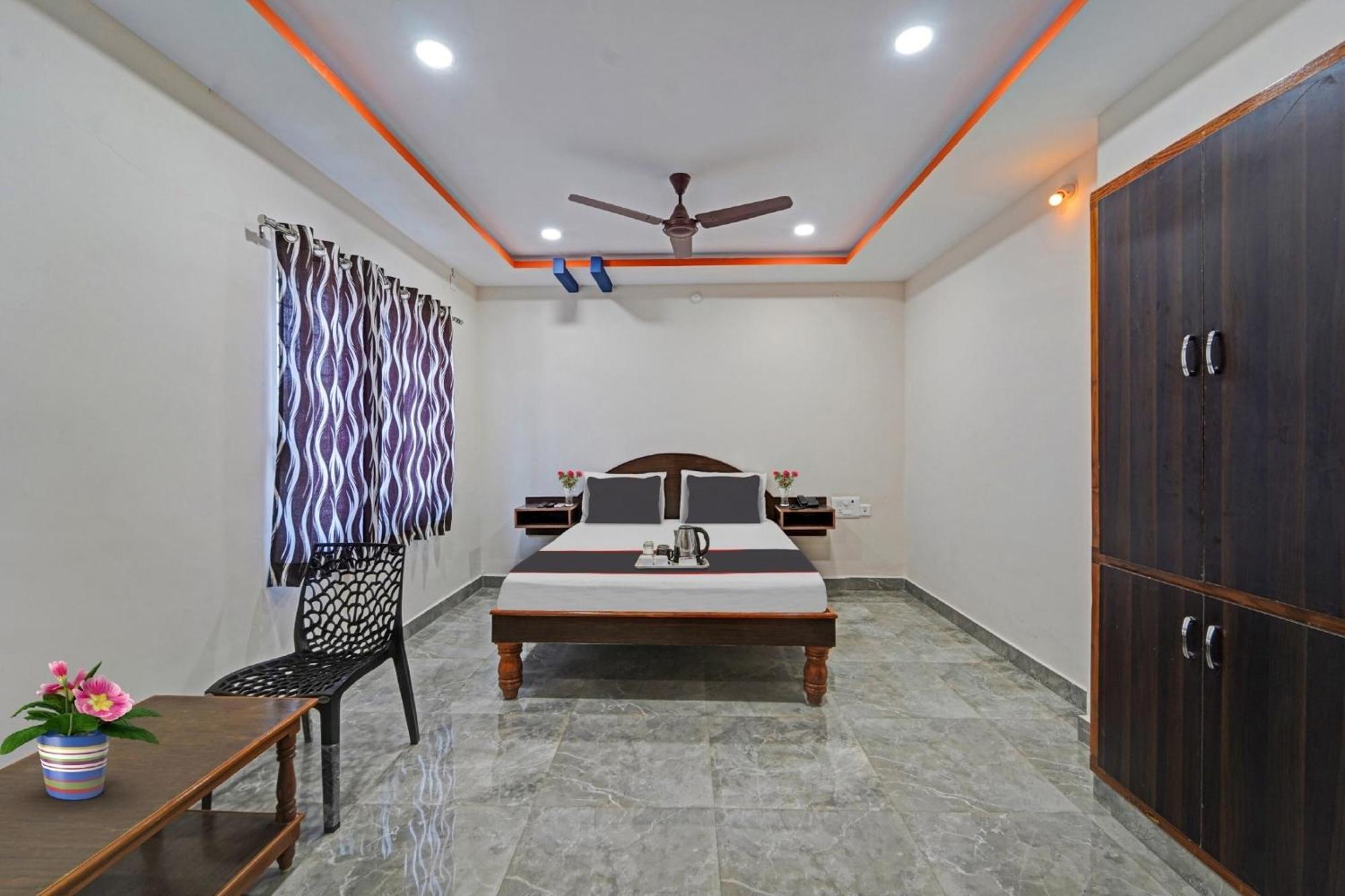 Capital O Lakshmi Residency Tirupati Exterior foto