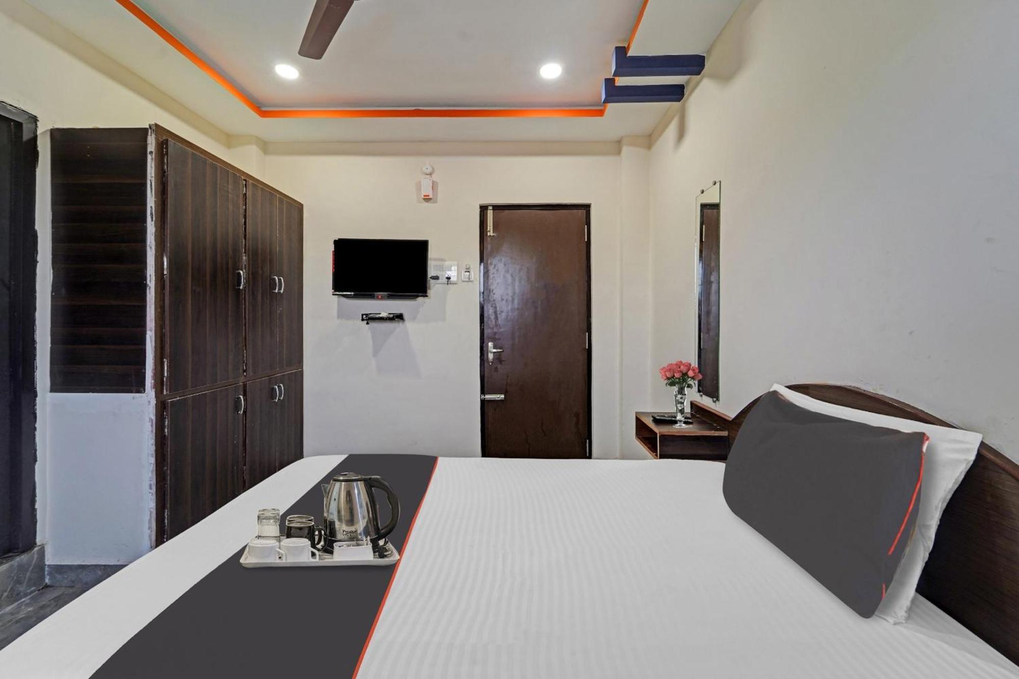 Capital O Lakshmi Residency Tirupati Exterior foto