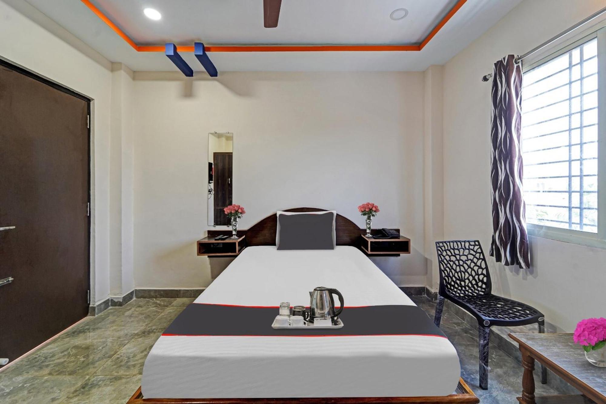 Capital O Lakshmi Residency Tirupati Exterior foto